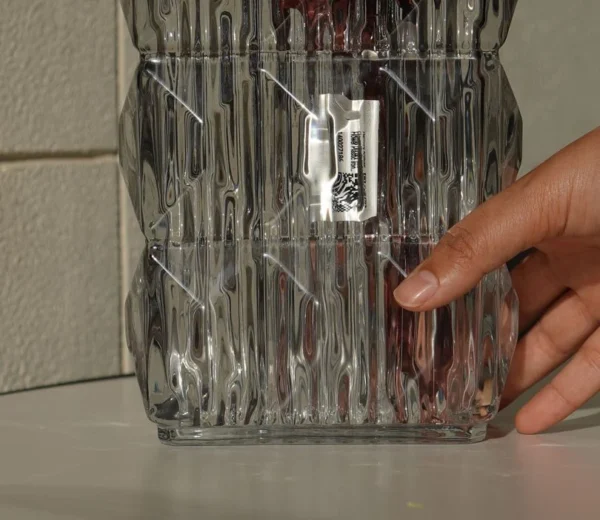 Opulent Glass Vase - Image 5